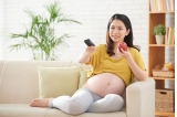 ?孕期這些食物千萬別吃，再饞也要忍??！